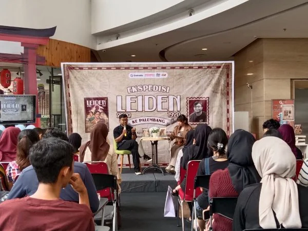 Kupas Sejarah dan Misteri, Novel Ekspedisi Leiden Sapa Pecinta Sastra Kota Palembang
(Foto: Sanda Kabar Sumatra)