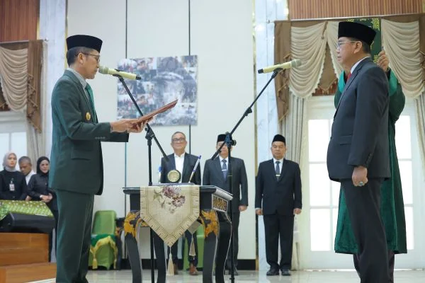Pastikan Roda Pemerintahan Berjalan, Ratu Dewa Mandatkan Tugas Pj Sekda ke Sulaiman Amin
(Foto : Dok Pemkot Palembang)