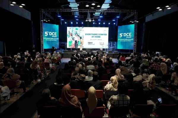 Dukung UKM Go Global Lewat AI, Telkomsel Sukses Gelar DCE Academy dan Summit 2026
(Foto: Dok Telkomsel)