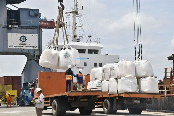 PTP Nonpetikemas Palembang Perkuat Rantai Pasok Pupuk, Dukung Industri Nasional (Foto : Ist)