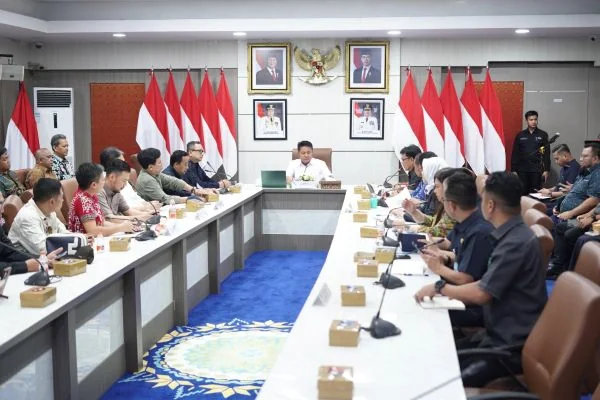 Gubernur Sumsel, Herman Deru menerima kunjungan kerja Komisi B DPRD DKI Jakarta (Foto : Pemprov Sumsel)