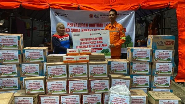 Perkuat Penanganan Kebakaran Lahan, Kilang Plaju Pasok Logistik untuk Satgas Karhutla BPBD Sumsel
(Foto : Dok Pertamina Patra Niaga Kilang Plaju)