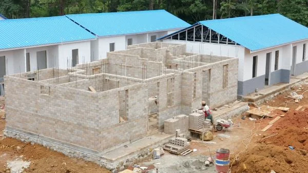 Pemko Padang dan Satgas PRR Tinjau Pembangunan 340 Huntap di Balai Gadang (Foto : Dok Pemko Padang)