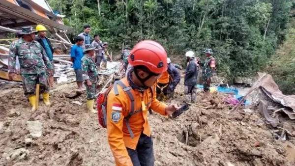 Proses pencarian korban banjir dan longsor di Sumut (Dok : Int).