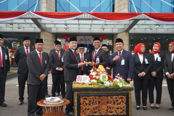 Semangat Kemerdekaan, Bank Sumsel Babel Tegaskan Komitmen Perkuat Ekonomi Sumsel dan Babel (Foto : Dok Bank Sumsel Babel)