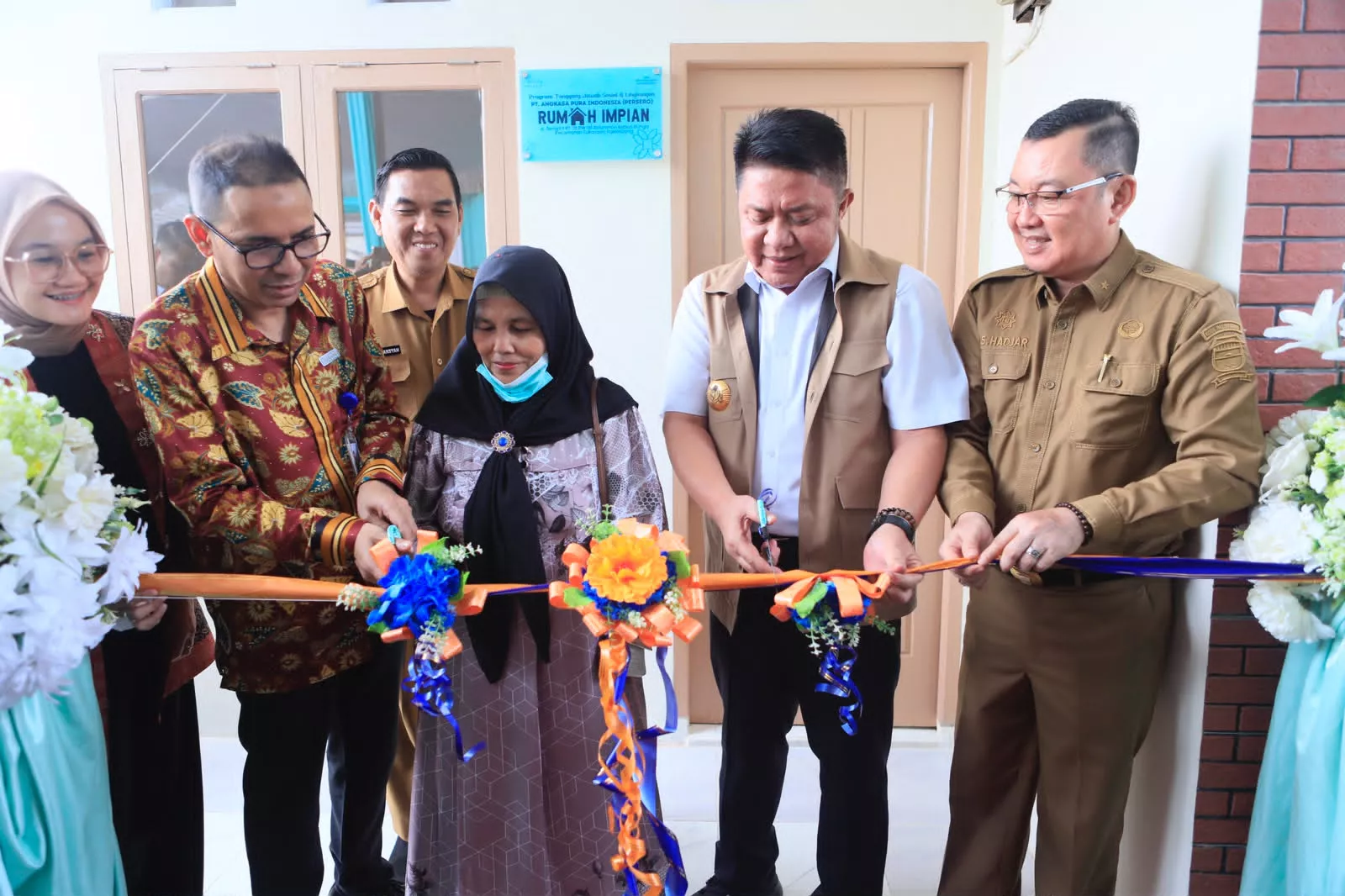 Bandara SMB II Palembang Serahkan Rumah Layak Huni dan Bantuan TJSL 2026, Didukung Gubernur Sumsel ( Foto: Dok Angkasa Pura SMB II Palembang)