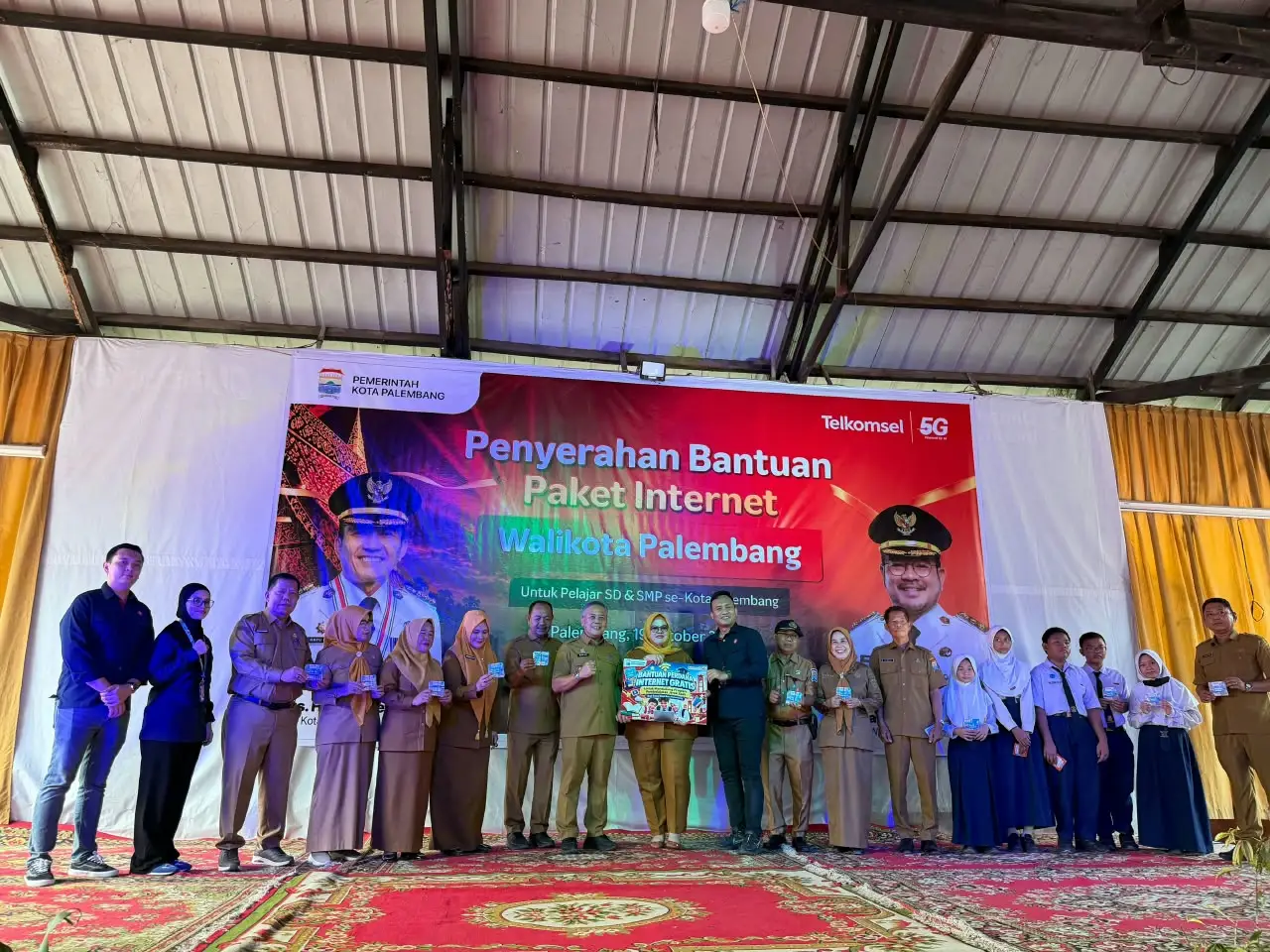 Pemkot Palembang Gandeng Telkomsel, Bagikan Kuota Internet Gratis untuk 4.000 Siswa Kurang Mampu untuk PJJ (Foto: Dok Telkomsel)