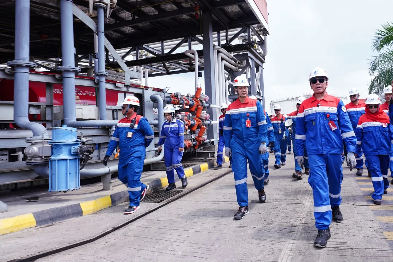 Pastikan Keandalan Energi Sumbagsel, Komut PT Pertamina Cek AFT SMB II dan IT Palembang (Foto : Dok Pertamina Patra Niaga Sumbagsel)