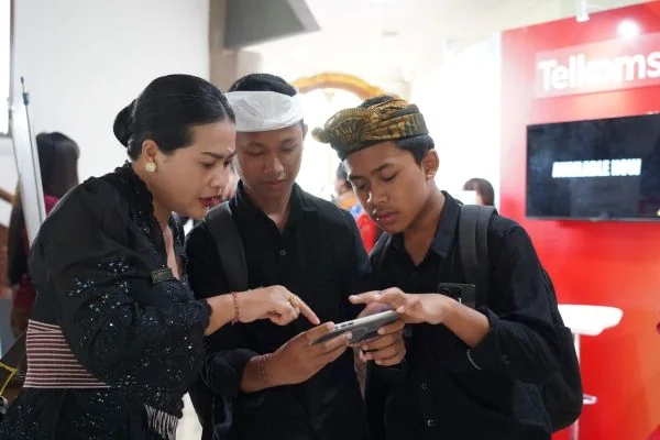 Matematika Jadi Lebih Menyenangkan, Kolaborasi Telkomsel dan Pemprov PBali Hadirkan Ekosistem “AI for Education” yang Inklusi (Foto :: Dok Telkomsel)