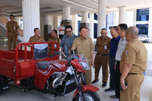 Kendaraan roda tiga yang akan digunakan untuk mendukung pengangkutan sampah, sebagai bagian dari upaya memperkuat pengelolaan lingkungan di daerah (Foto : Dok Sinar Mas Agribusiness and Food)