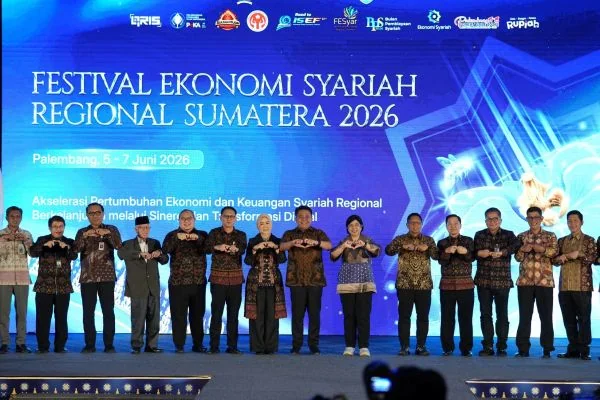Akselerasi Ekonomi Syariah, Gubernur Herman Deru Targetkan Peningkatan Literasi Digital ke Generasi Muda
(Foto : Humas Pemprov Sumsel)