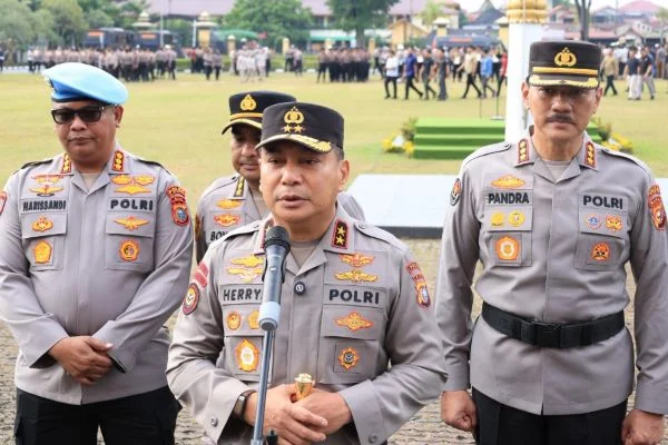 Kapolda Riau Irjen Pol Dr Herry Heryawan (Dok : Ist).