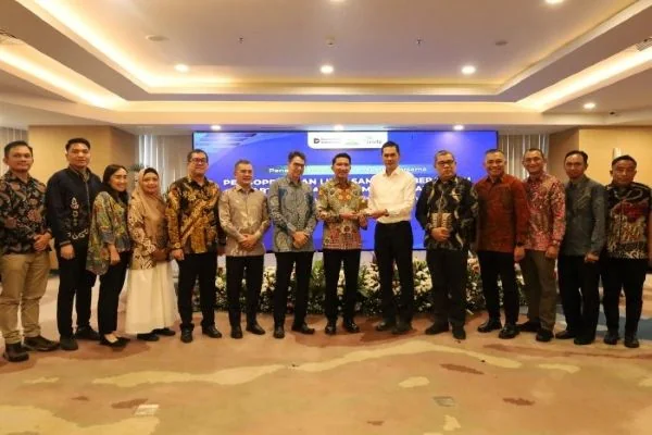 Pangkas Biaya Logistik, Rute Penyeberangan Jakarta-Malahayati Segera Beroperasi
(Foto : Humas Pemprov Aceh)