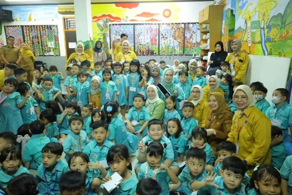 Kunjungi Sekolah saat MPLS, Bunda PAUD Palembang Ingatkan Pentingnya Edukasi Tanpa Kekerasan
(Foto: Dok Pemkot Palembang)