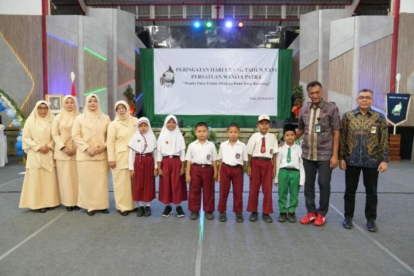 26 Tahun Berkarya, PWP RU III Salurkan Bantuan Pendidikan dan Sosial (Foto : Pertamina Patra Niaga Kilang Plaju)
