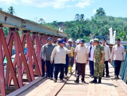 Bobby Nasution Dampingi Presiden Prabowo Tinjau Jembatan Garoga Tapsel