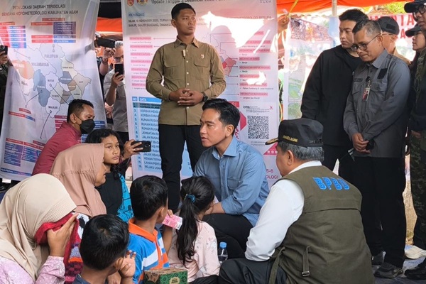 Kunjungi Agam, Wapres Gibran Pastikan Pemulihan Pascabencana di Sumatra Dipercepat