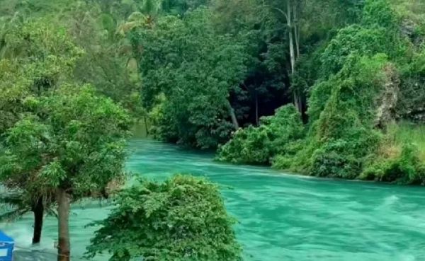Viral Air Danau Singkarak Jernih Kebiruan di Tengah Banjir Sumatera