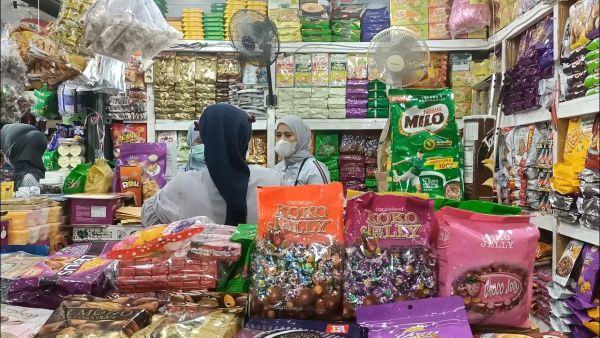 Jelang Nataru, BBPOM Temukan Ribuan Pangan Ilegal dan Kedaluwarsa di Pasar Bawah Pekanbaru