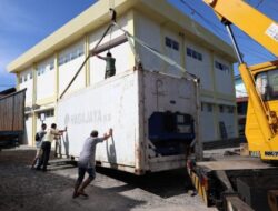 Atasi Keterbatasan Kamar Jenazah, RSUD Lubuk Basung Terima Peti Pendingin dari Polda Riau