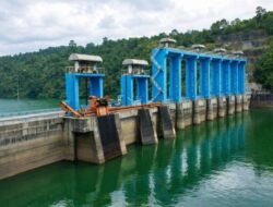 PLTA Koto Panjang Buka Spillway, Warga di Sepanjang Sungai Kampar Diimbau Waspada