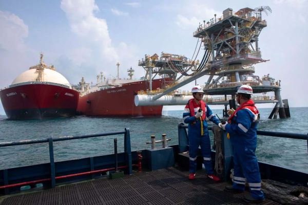 PGN LNG Buka Operasional 2026 dengan Transfer LNG di FSRU Lampung