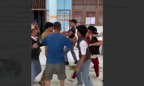Viral Guru Dikeroyok Siswa, Gubernur Jambi Dorong Penyelesaian Kekeluargaan