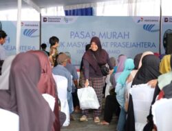 Bantu Ringankan Beban Warga, Kilang Plaju Salurkan 1.000 Paket Sembako Murah