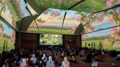 Aesthetic Banget! Mengintip Serunya Cinematic Yoga ‘Garden of Stillness’ di ARYADUTA Palembang
