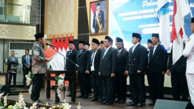Gubernur Herman Deru Lantik Forum Komite SMA, SMK, SLB, Pererat Hubungan Sekolah dan Wali