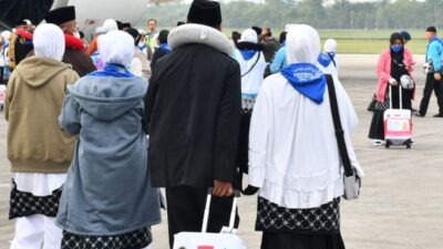 Ingatkan Jemaah Kloter 9, Kakanwil Kemenag Sumsel Tekankan Pentingnya Fisik Jelang Fase Armuzna