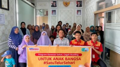 Program Satu Telur Sehari Alfamart Gandeng Puskesmas Kertapati Atasi Stunting