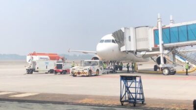 Kabut Asap Melanda, Penerbangan di Bandara SMB II Dipastikan Tetap Normal dan On Schedule