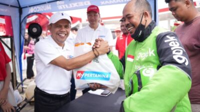 Rayakan Kemerdekaan RI ke-81, Pertamina Sumbagsel Sapa Pelanggan dan Bagikan Beasiswa di SPBU Kenten