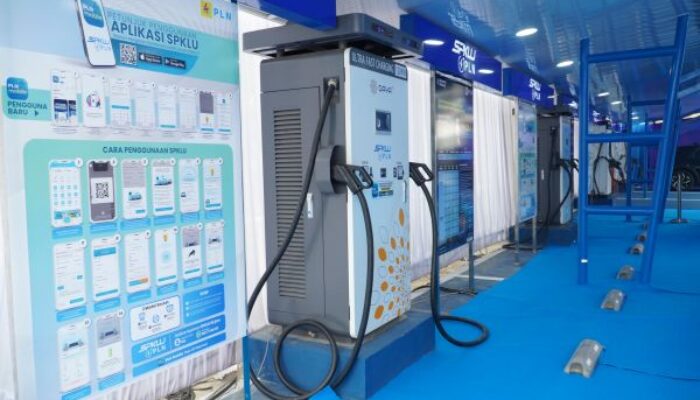 Dukung Energi Bersih di Sumsel, Herman Deru Resmikan SPKLU Center PLN ULP Rivai Palembang