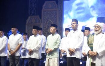 Dihadiri UAS, Wali Kota Ratu Dewa Kukuhkan Pengurus Forum Ukhuwah Ulama Umrah Palembang 2026–2030