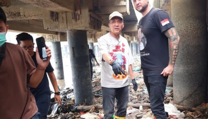 Libatkan Bule Sampah dan 700 Relawan, Pemkot Palembang Gelar Bersih-Bersih Sungai Musi