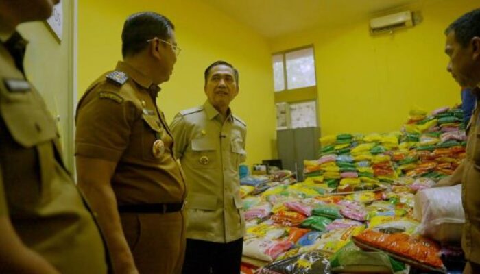 Bantu Ekonomi Warga Terdampak Karhutla, ASN Palembang Galang 22 Ton Bantuan Beras