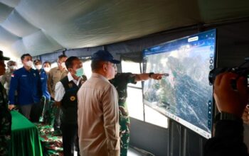 Tinjau Lokasi Karhutla di Palembang, Menko Polkam Minta Pelaku Pembakaran Lahan Ditindak