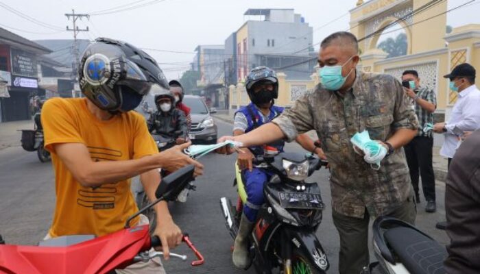 Tekan Dampak Udara Buruk, Pemkot Palembang Sebar 15 Ribu Masker Gratis